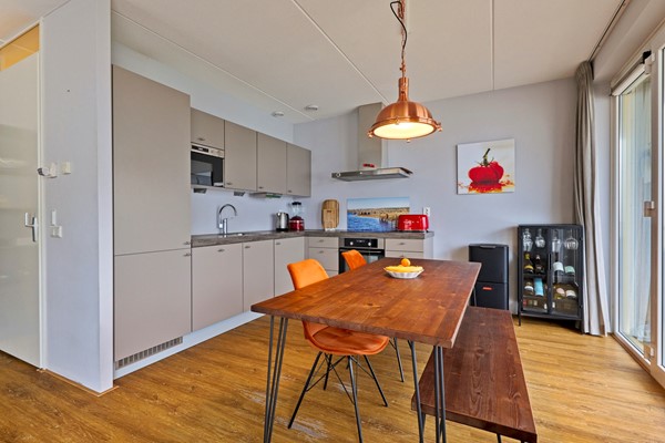 Medium property photo - Jacob van Arteveldestraat 4C, 1061 CK Amsterdam